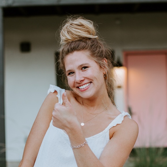 Meet your Posher, Brittany - Picture 1 of 1